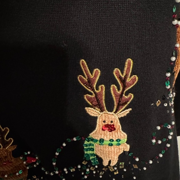 Festive Black Reindeer Sweater Size Large EUC - Picture 5 of 12